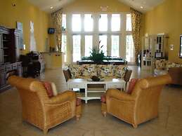 Townhouses Condos With Fantastic Resort Facilities