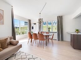 Sanders Charm - Chic 2-bdr Apt With Shared Garden