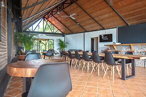 Buen Camino Hotel, San Mateo