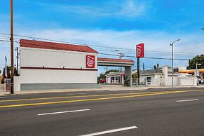 Red Roof Inn Carson - Wilmington