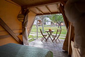 French Nateko Glamping Tent