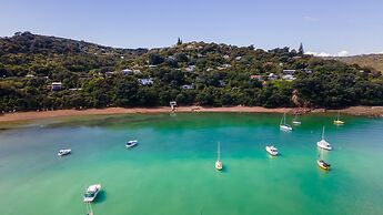 Koi Waiheke with private beach access