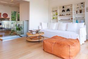 Koi Waiheke with private beach access