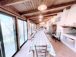 Casetta - Sleeps 5 With Aircon, Wifi, Pool and Astounding Views