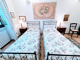 Casetta - Sleeps 5 With Aircon, Wifi, Pool and Astounding Views