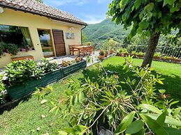 Casetta - Sleeps 5 With Aircon, Wifi, Pool and Astounding Views