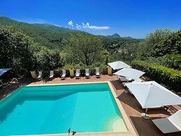Casetta - Sleeps 5 With Aircon, Wifi, Pool and Astounding Views