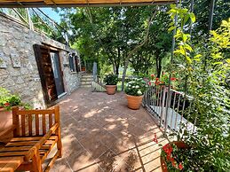 Casetta - Sleeps 5 With Aircon, Wifi, Pool and Astounding Views