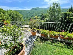 Casetta - Sleeps 5 With Aircon, Wifi, Pool and Astounding Views