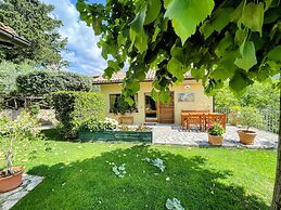 Casetta - Sleeps 5 With Aircon, Wifi, Pool and Astounding Views