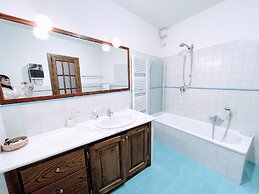 Casetta - Sleeps 5 With Aircon, Wifi, Pool and Astounding Views