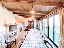 Casetta - Sleeps 5 With Aircon, Wifi, Pool and Astounding Views