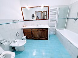 Casetta - Sleeps 5 With Aircon, Wifi, Pool and Astounding Views