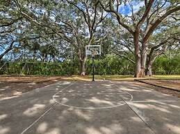 Ellas Blue House is Near Disney Theme Park