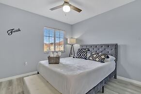 Ellas Blue House is Near Disney Theme Park