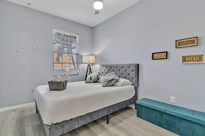 Ellas Blue House is Near Disney Theme Park