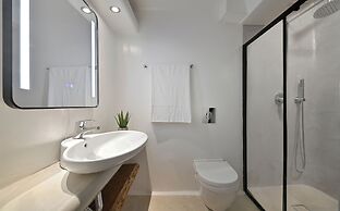 Paraga Scorpios Villa1 hot tub 7 Mins Walk to Beach by Calypso Sunset 