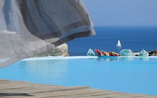 Paraga Scorpios Villa1 hot tub 7 Mins Walk to Beach by Calypso Sunset 