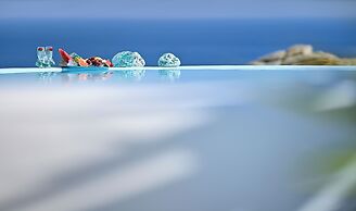 Paraga Scorpios Villa1 hot tub 7 Mins Walk to Beach by Calypso Sunset 