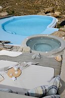 Paraga Scorpios Villa1 hot tub 7 Mins Walk to Beach by Calypso Sunset 