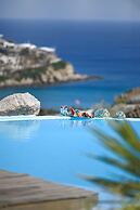 Paraga Scorpios Villa1 hot tub 7 Mins Walk to Beach by Calypso Sunset 