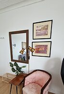 Cosy 1 Bed Apt in Lincoln With Amenities & Parking,