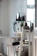 Cosy 1 Bed Apt in Lincoln With Amenities & Parking,