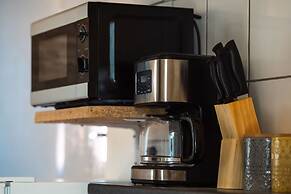 Cosy 1 Bed Apt in Lincoln With Amenities & Parking,