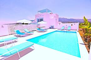 Xenos Villa 7 With a Private Pool Near the sea
