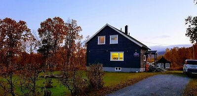 Elvestua House in Nature