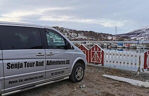 Elvestua House in Nature