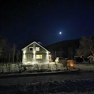 Elvestua House in Nature