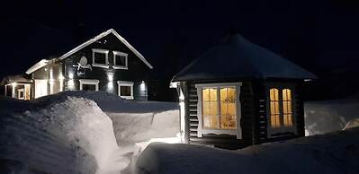 Elvestua House in Nature