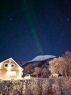 Elvestua House in Nature