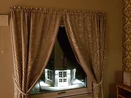 Elvestua House in Nature