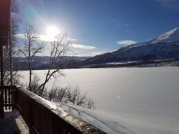 Elvestua House in Nature
