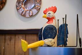 Lovely 4-bed House in Village of Sandhurst