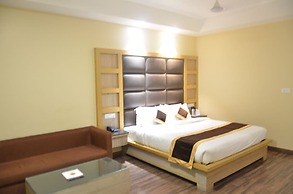 Tulip Tree Hotel