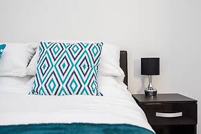 Newly Refurbished Charming 3-bed House in Barking