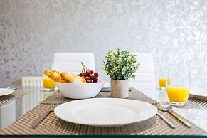 Newly Refurbished Charming 3-bed House in Barking