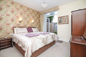 The Beach House Luxury Rooms