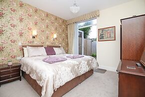 The Beach House Luxury Rooms