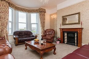 The Beach House Luxury Rooms