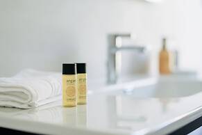 Kala Luxury rooms by DuHomes