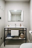 Kala Luxury rooms by DuHomes