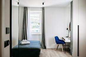 Kala Luxury rooms by DuHomes