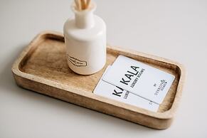 Kala Luxury rooms by DuHomes