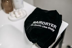 Kala Luxury rooms by DuHomes