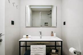 Kala Luxury rooms by DuHomes