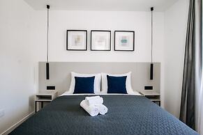Kala Luxury rooms by DuHomes